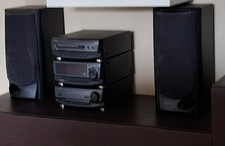 stereo perla nera Kenwood con