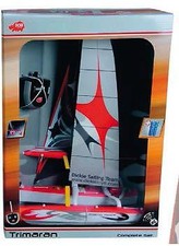 MODELLINO RADIOCOMANDATO BARCA TRIMARANO RADIOCOMANDO H. CM 40