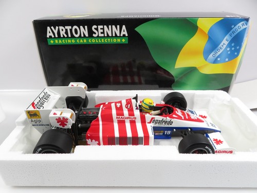 Minichamps 540841889 - 1:18,