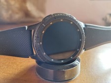 samsung gear s3 frontier, praticamente nuovo, mai usato, colore nero.