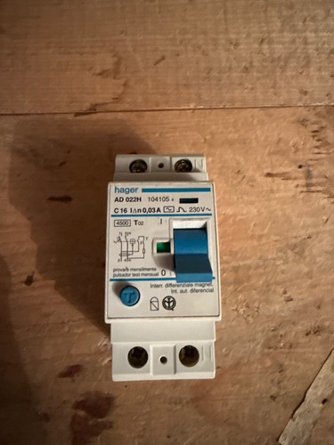 Interruttore magnetotermico