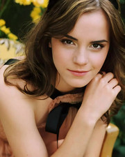Abito Emma Watson in posa