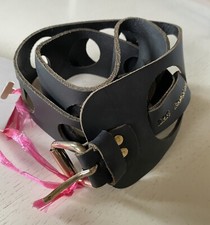 Cinturone in pelle con cerchi