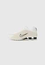Nike Shox R4 Shoes Trainers in