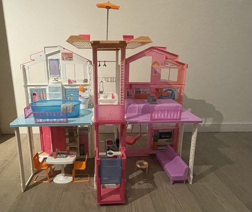 Casa delle barbie - casa,