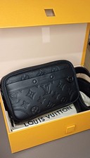 Portafoglio Indossabile Louis Vuitton M82544