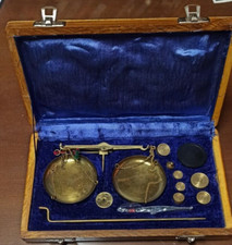 Antica bilancia di precisione da orafo in ottone IN SCATOLA
