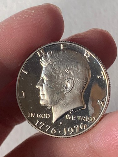R75 1064 usa - usa, 1/2