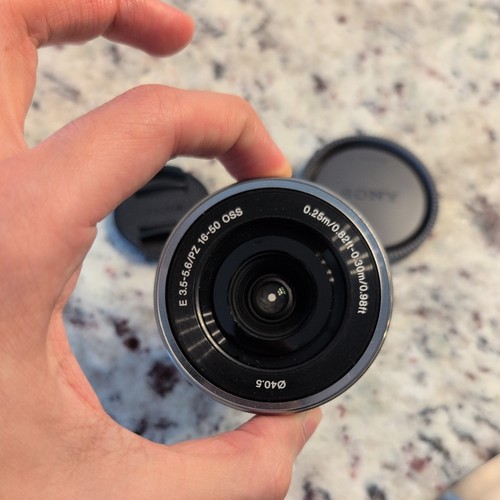 Sony pz 16 - 3.5-5.6/pz, oss