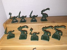 Lotto di 9 figurine verdi Hero