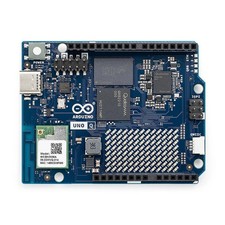 Arduino UNO Q Hybrid Board
