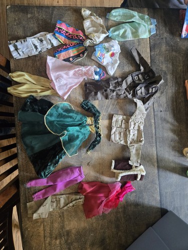 Lotto vestiti misti - , barbie