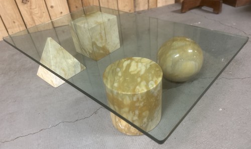 Table basse design methaphora - table,