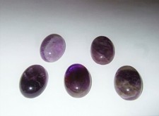 - Cabochon Pietra