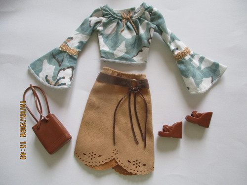 Tenue pour poupée - ,