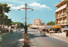 TIRRENIA - Viale del Tirreno