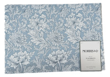 Morris & Co Chrysanthemum