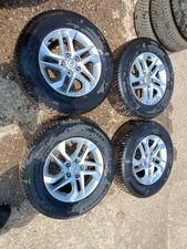 4 cerchi Hyundai Tucson 215/70 r16 completi di gomme