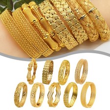 Delicate Dubai Gold Bangle