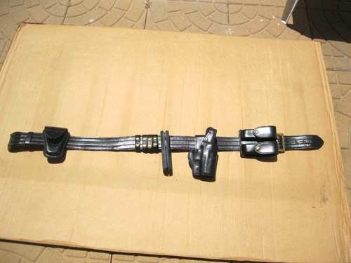 Fondina cintura per pistola - e,