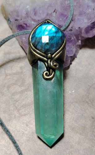 Collana con ciondolo - , in