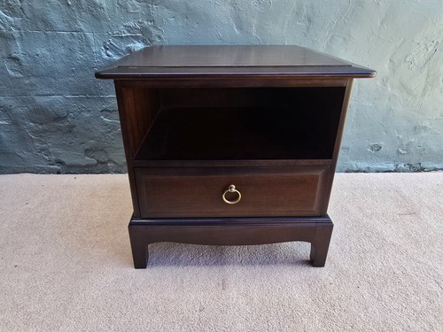 Comodino cassetto ripiano - cassetto,