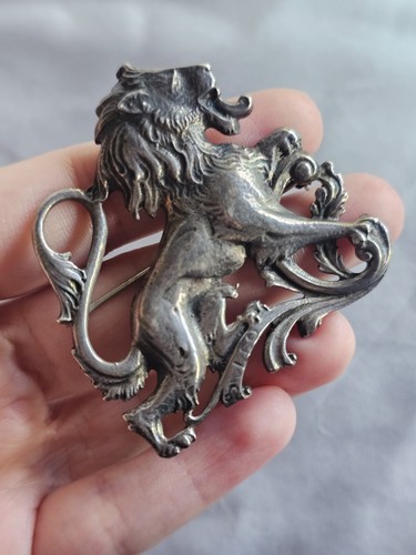 Spilla zodiaco leone argento