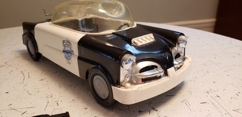 Ideal talking police car - talking,