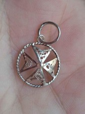 Ciondolo croce di Malta