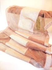 TENDINA AL METRO PER