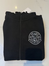 Felpa nera con cappuccio e zip