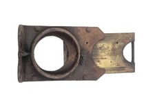 Antica tramoggia in metallo