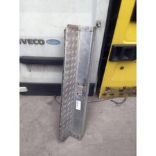 PEDANA PARAURTI POST. NISSAN