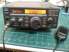 ICOM IC-725 Ricetrasmettitore
