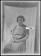 Donna, Ritratto, Placca Lente