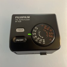 Fujifilm EF-X20 flash attacco