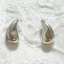 TIFFANY & Co. Orecchini a