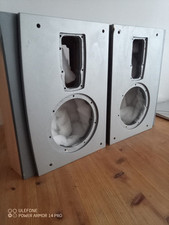 DALI IKON ON WALL - casse