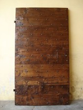 porta antica chiodata rustica