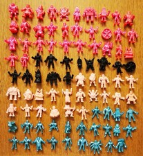 Lot 89 figurines plastique
