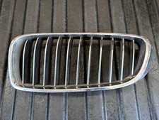 Front Upper Left Grille BMW 3