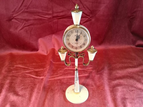 Vecchio orologio tavolo - da,
