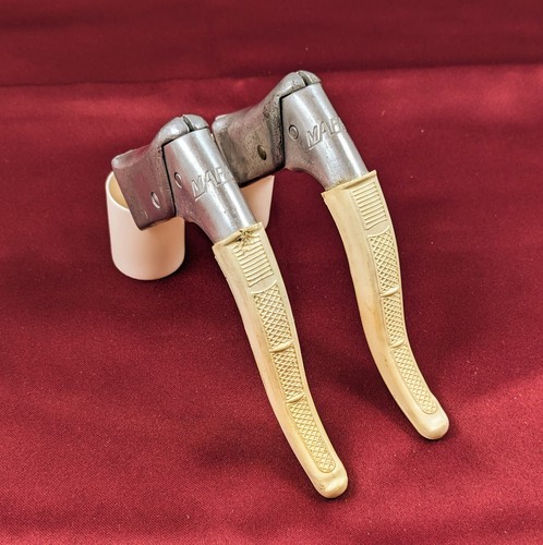 Vtg mafac brake lever set - mafac,