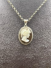 Ciondolo In Argento Con Cammeo Sardonico - Dea Minerva