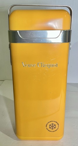 Veuve clicquot champagne - veuve,