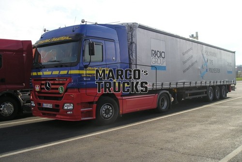 Foto camion mercedes - foto,