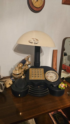 Telefono vintage con lampada - telefono,