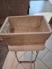 cestino portaoggetti in vimini