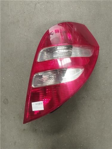 Luce posteriore destra