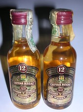 2  MIGNON  CHIVAS REGAL  BLENDED SCOTCH WHISKY  12 YEARS OLD  5CL